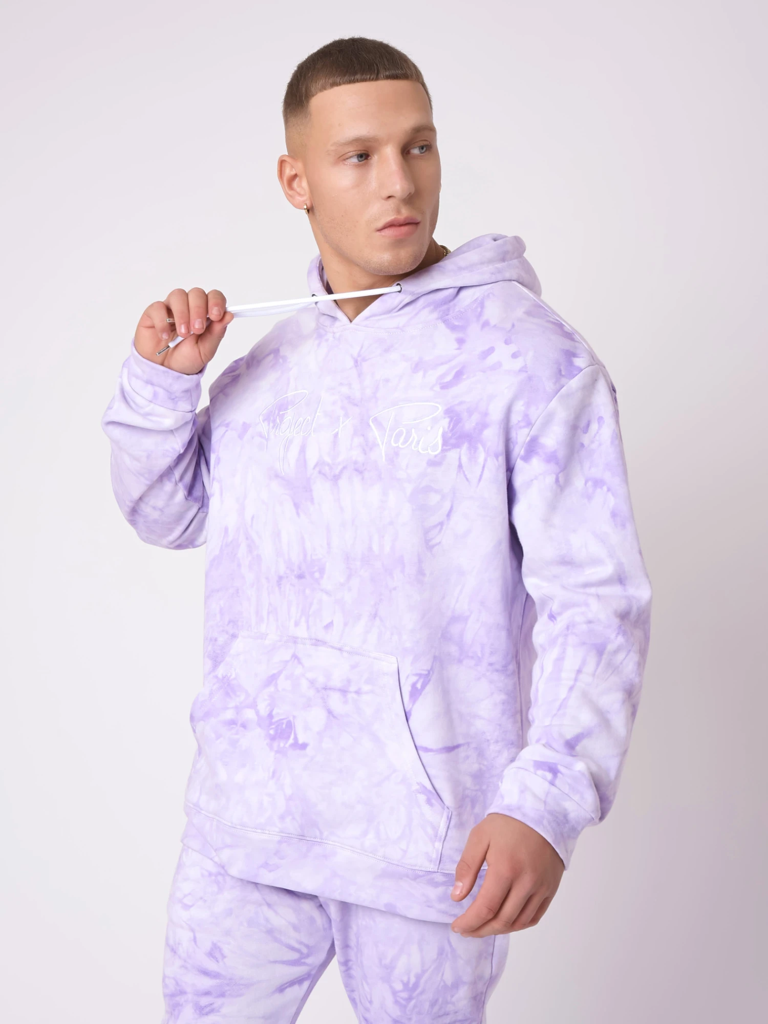 Sweat à Capuche Tie & Dye Broderie Logo 6 Sweat à Capuche Tie & Dye Broderie Logo – Image 4