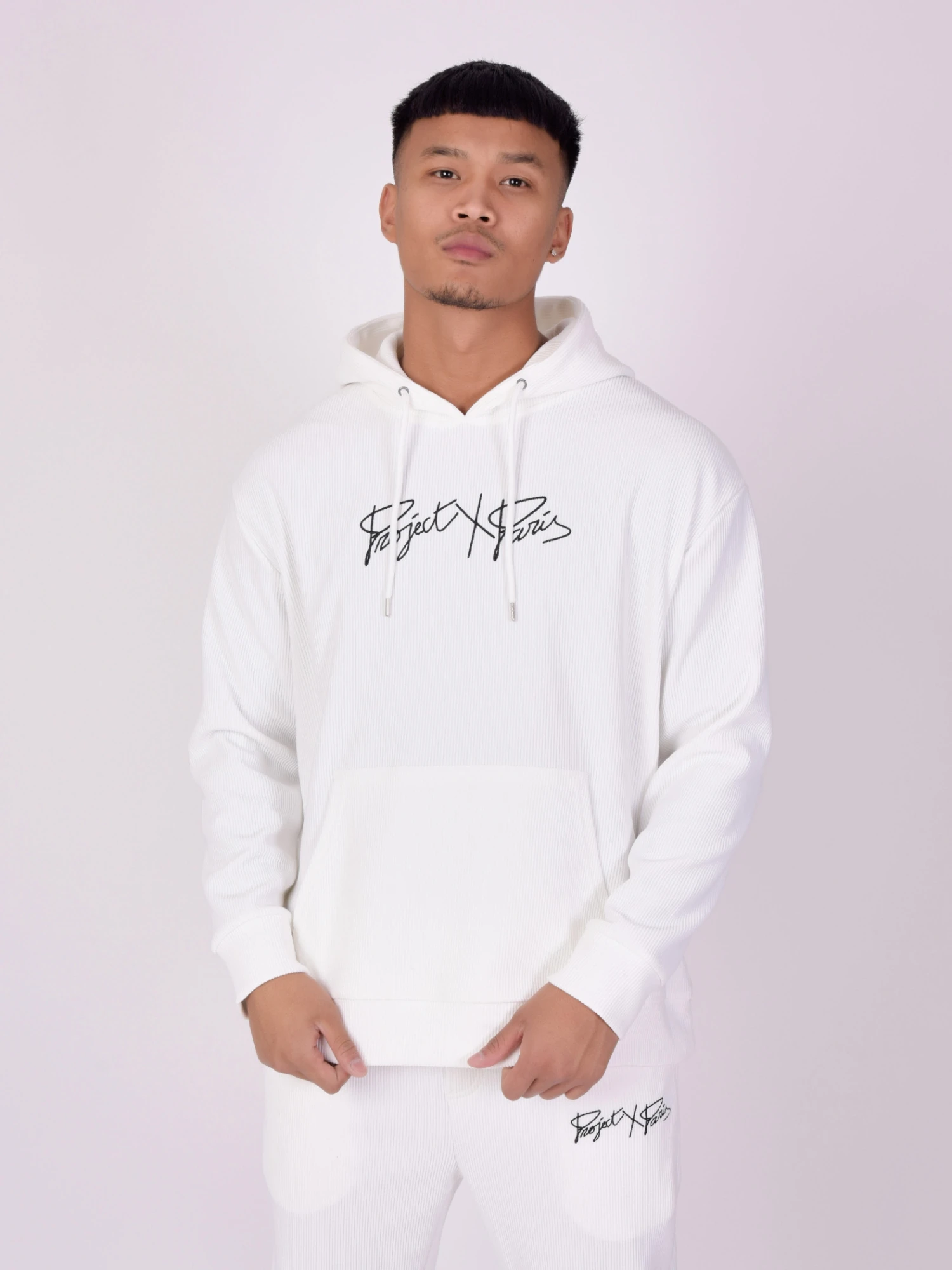 Sweat à Capuche Oversize Cotelé Simple Broderie 6 Sweat à Capuche Oversize Cotelé Simple Broderie – Image 4