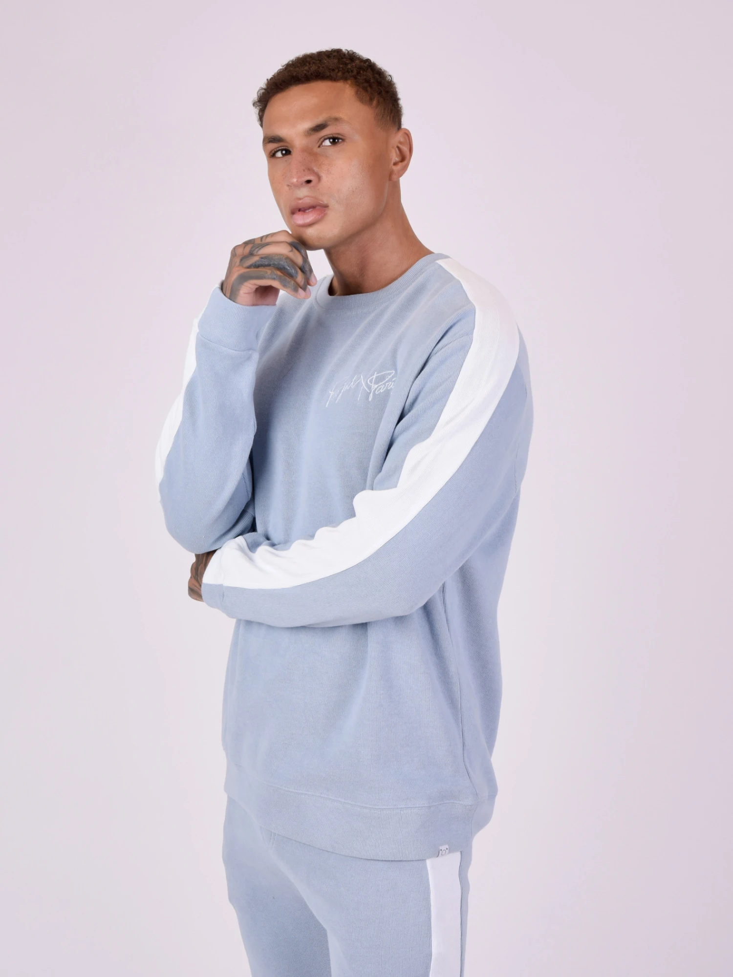 Sweat Col Rond En Maille Avec Bande Sur Le Côté 4 Sweat Col Rond En Maille Avec Bande Sur Le Côté – Image 2