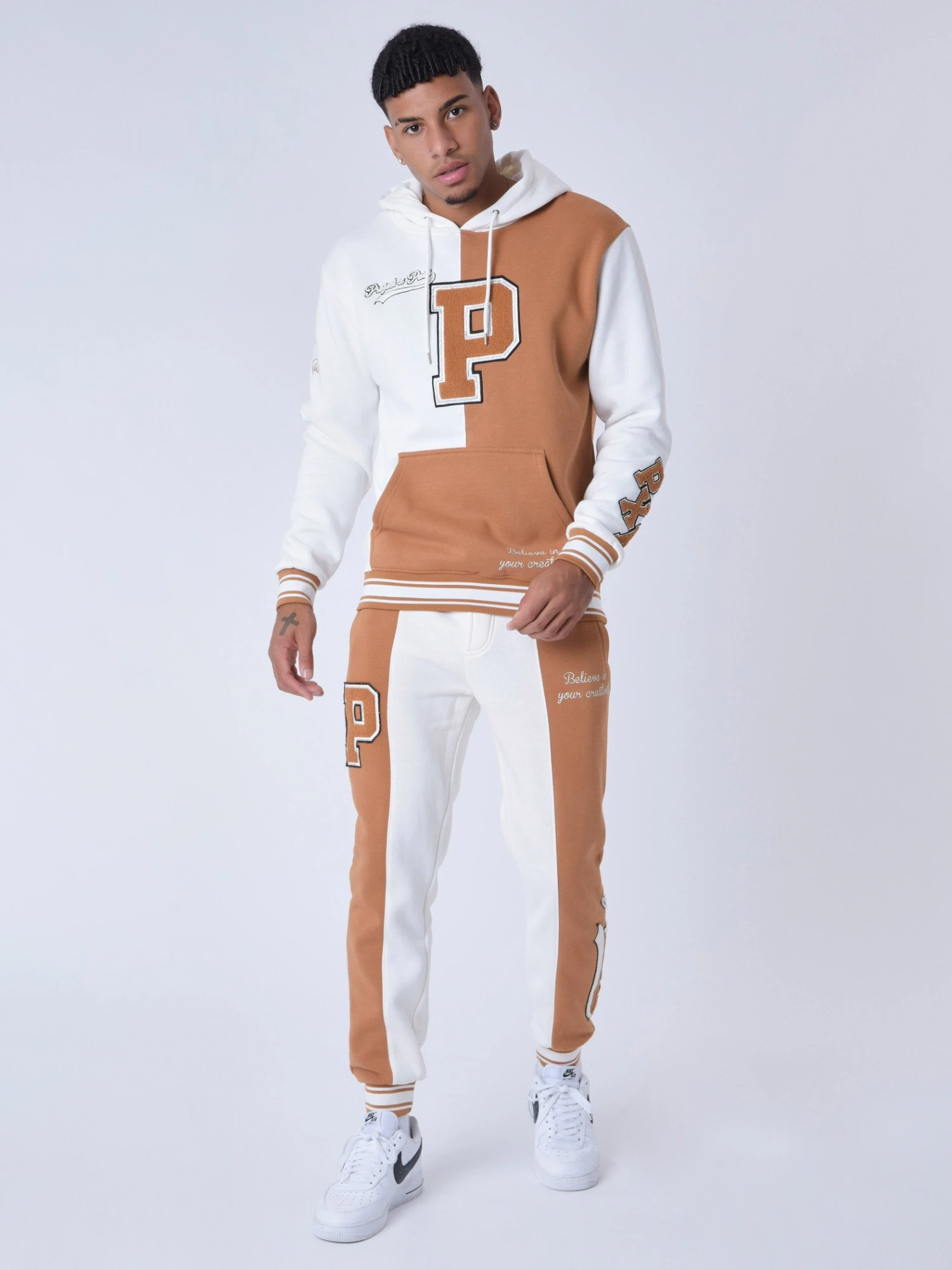 Sweat à Capuche Style Universitaire Avec Logo 8 Sweat à Capuche Style Universitaire Avec Logo – Image 6