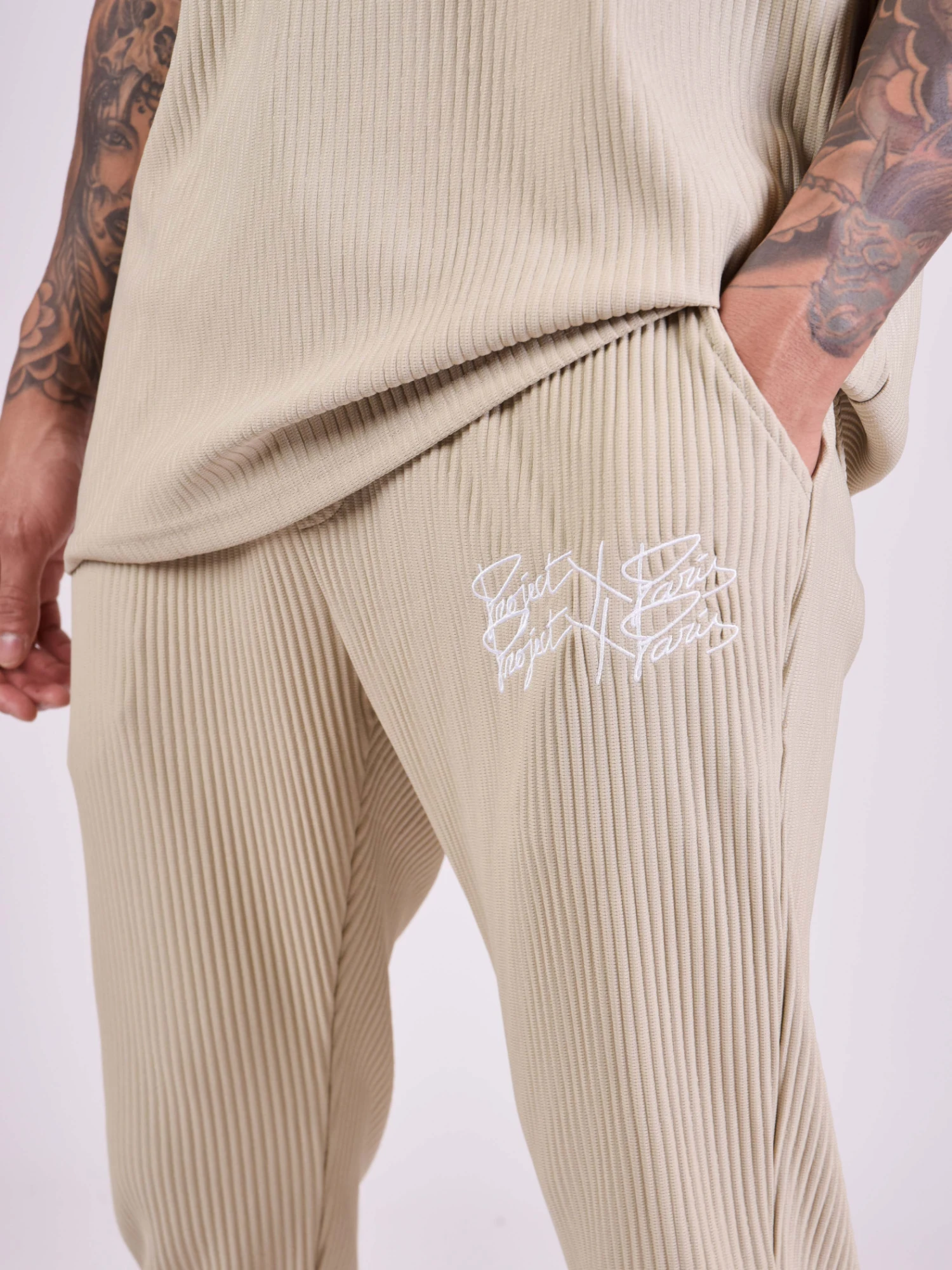 Pantalon En Matière Texturé 8 Pantalon En Matière Texturé – Image 6