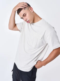 Tee Shirt à Poche Contrasté