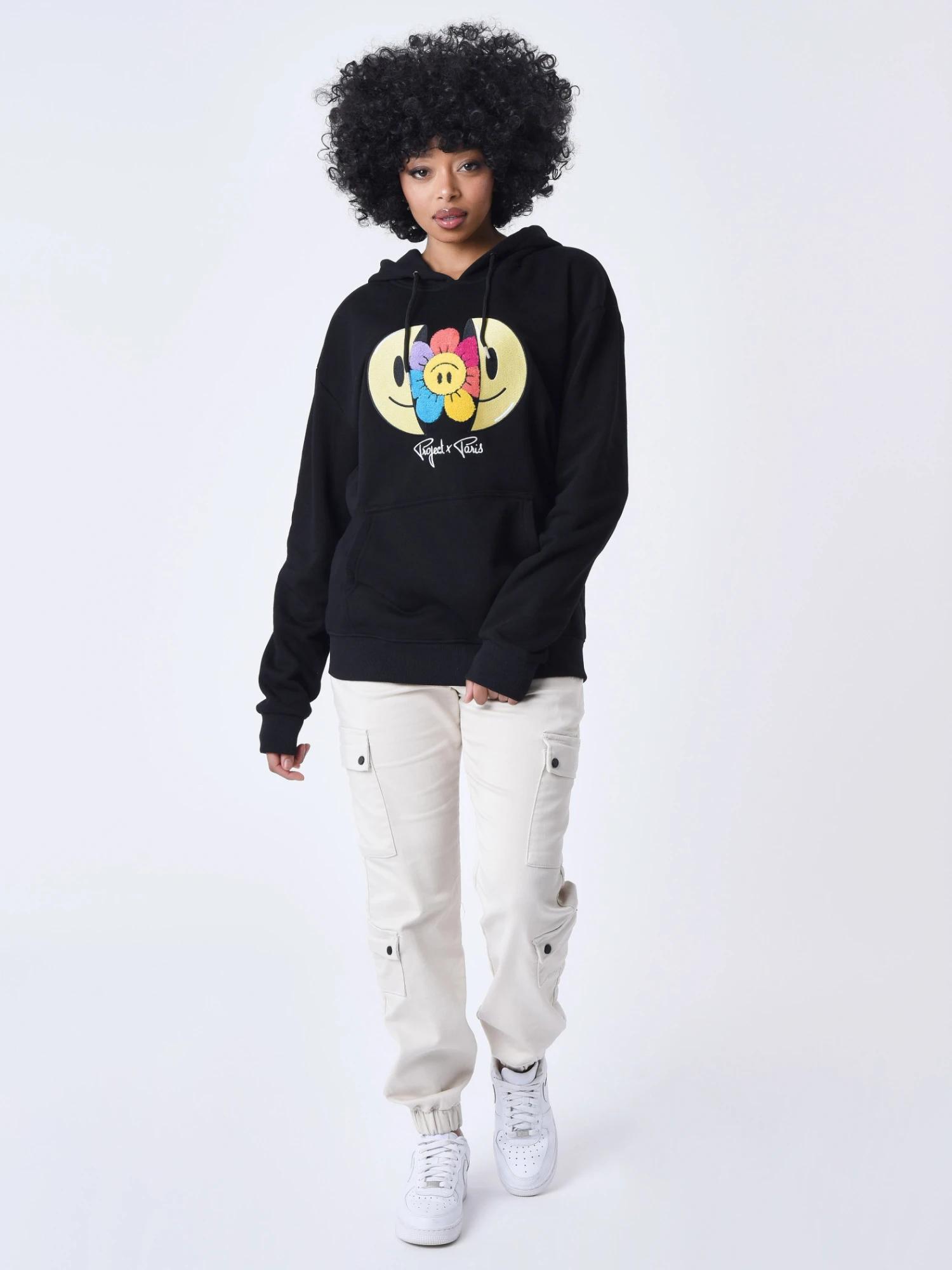 Sweat à Capuche Broderie Avec Smiley Sourire 8 Sweat à Capuche Broderie Avec Smiley Sourire – Image 6