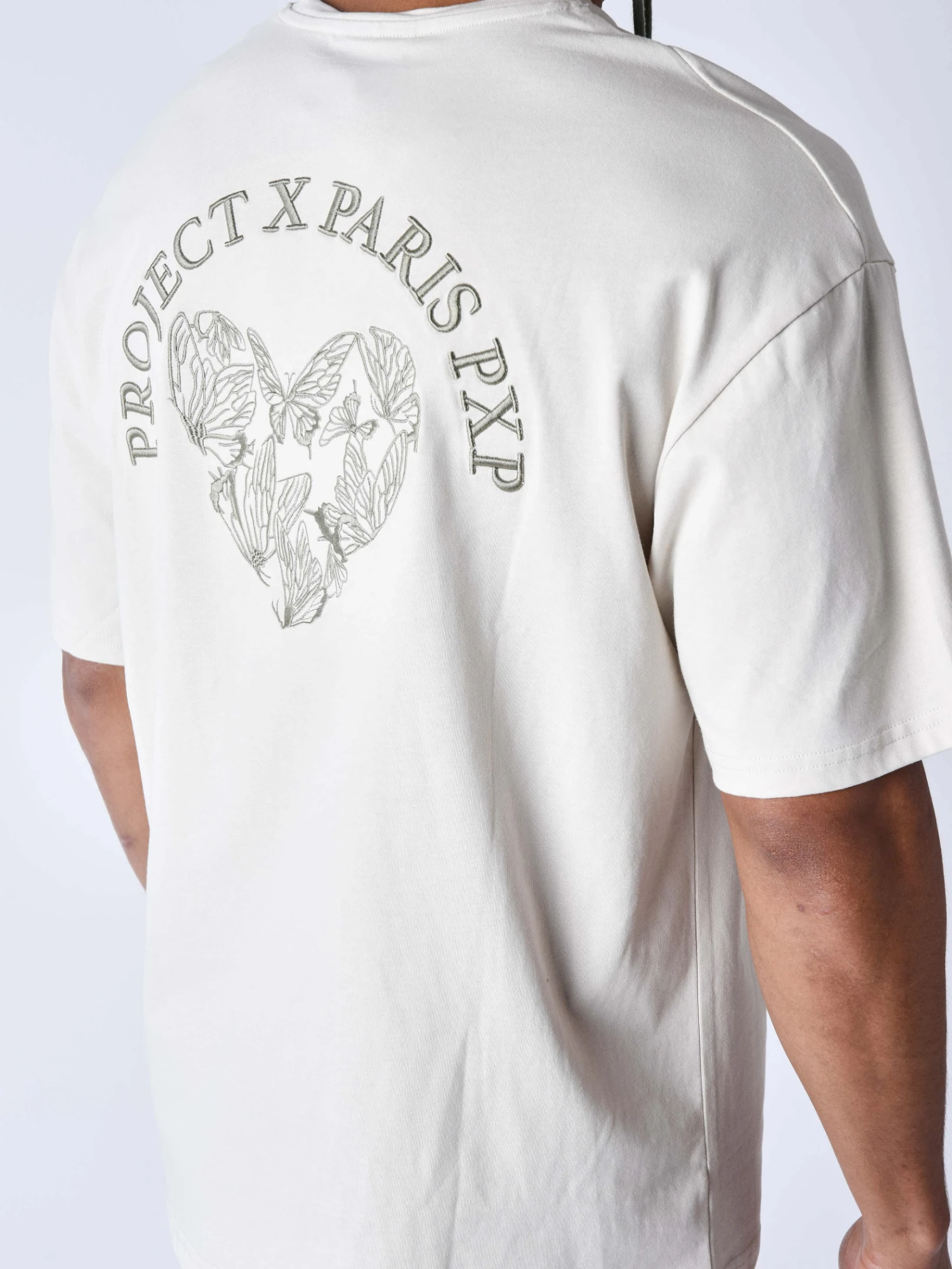 Tee Shirt Coeur Papillon Brodé 6 Tee Shirt Coeur Papillon Brodé – Image 4