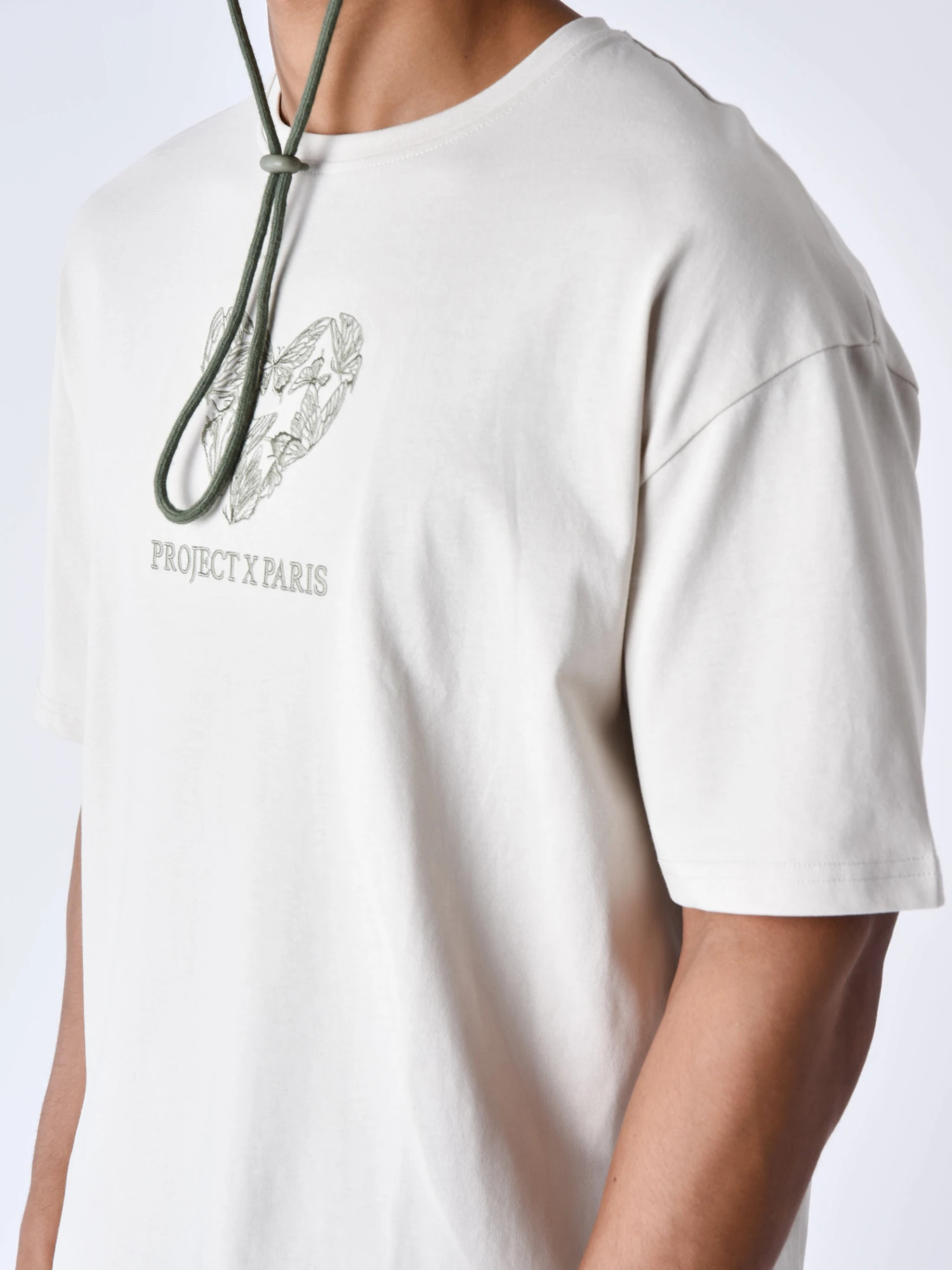 Tee Shirt Coeur Papillon Brodé 8 Tee Shirt Coeur Papillon Brodé – Image 6