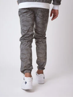 Pantalon De Jogging Bi-matière Réfléchissante Motif Camouflage "CAMO REFLECT" -Monsieur Chic Soldes Boutique pantalon de jogging bi matiere reflechissante motif camouflage 2040091 1