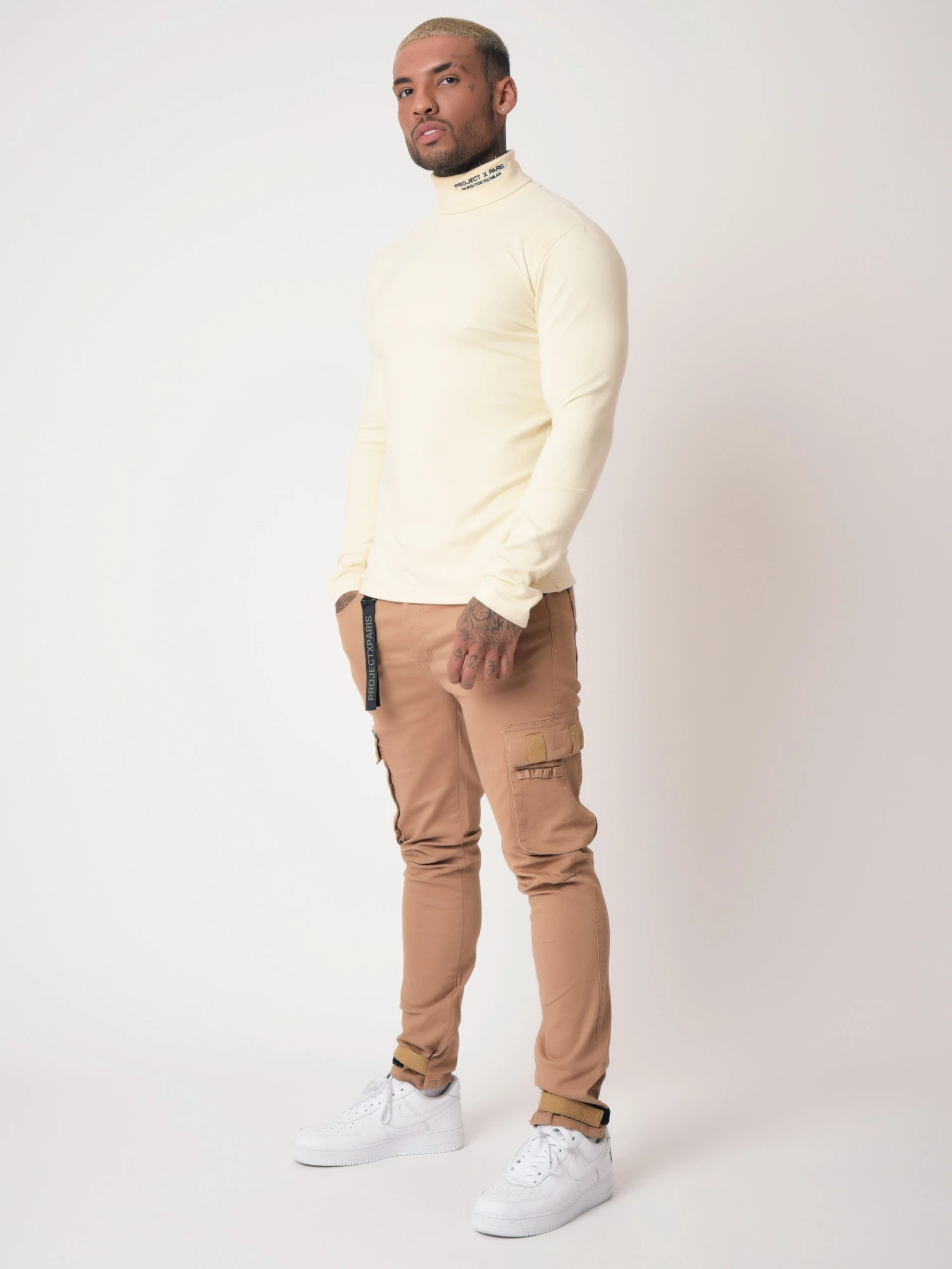 Pull Col Roulé Avec Broderie 4 Pull Col Roulé Avec Broderie – Image 2