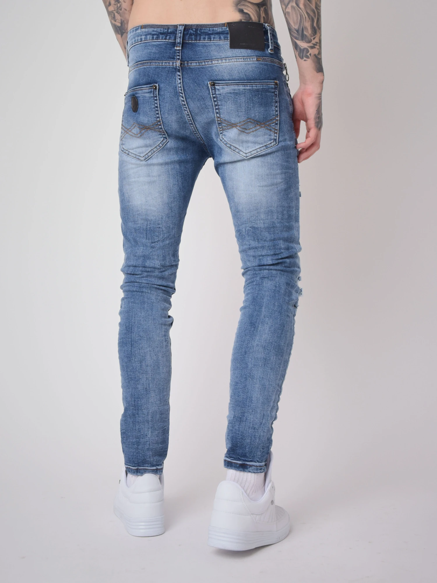 Jean Skinny Effet Usé Et Gratté 4 Jean Skinny Effet Usé Et Gratté – Image 2