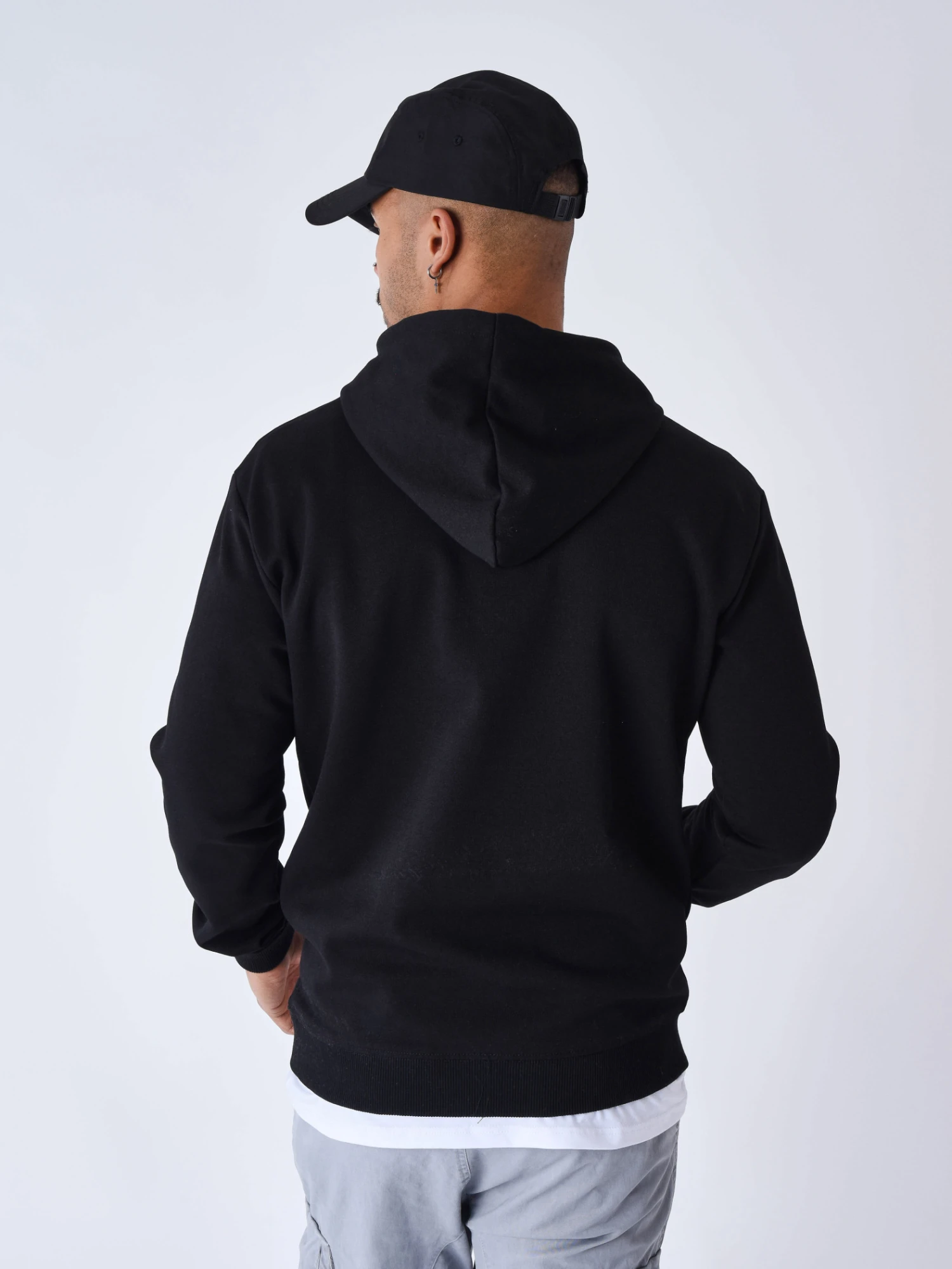 Sweat à Capuche Classique 7 Sweat à Capuche Classique – Image 5