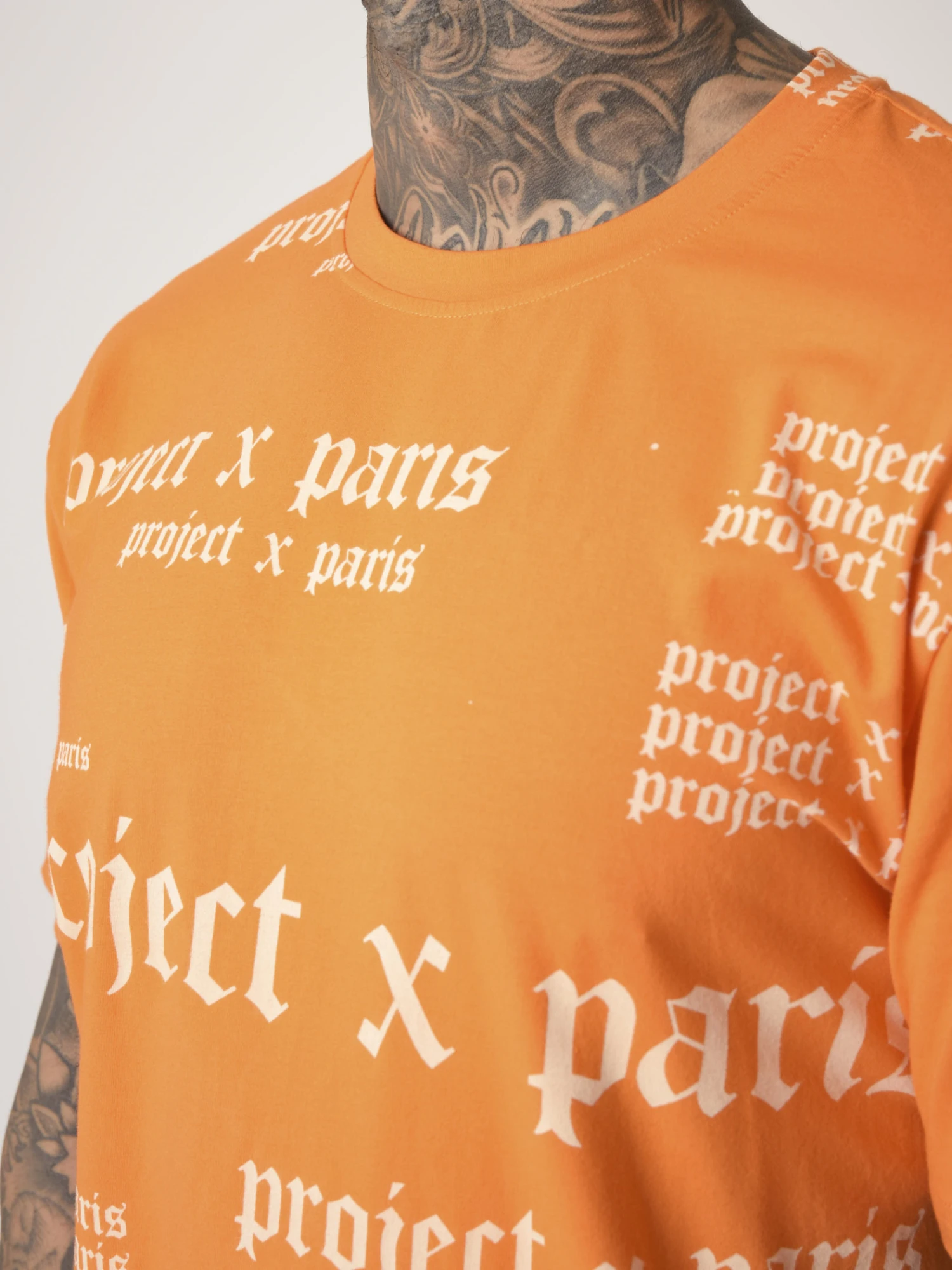 Tee-Shirt Typo Logo Gothique 6 Tee-Shirt Typo Logo Gothique – Image 4